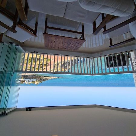 Room in Apartment - 1st line top floor apartment Carrer del Mar Buitenkant foto