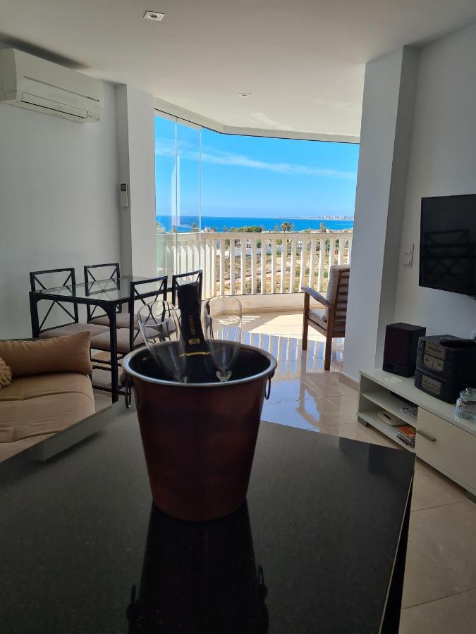 Room in Apartment - 1st line top floor apartment Carrer del Mar Buitenkant foto